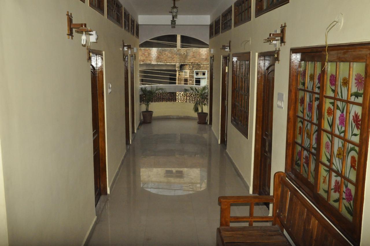 Hotel Pleasure Landmark Ujjain Zewnętrze zdjęcie
