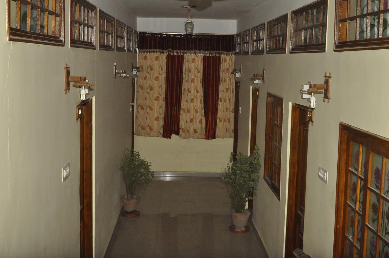 Hotel Pleasure Landmark Ujjain Zewnętrze zdjęcie